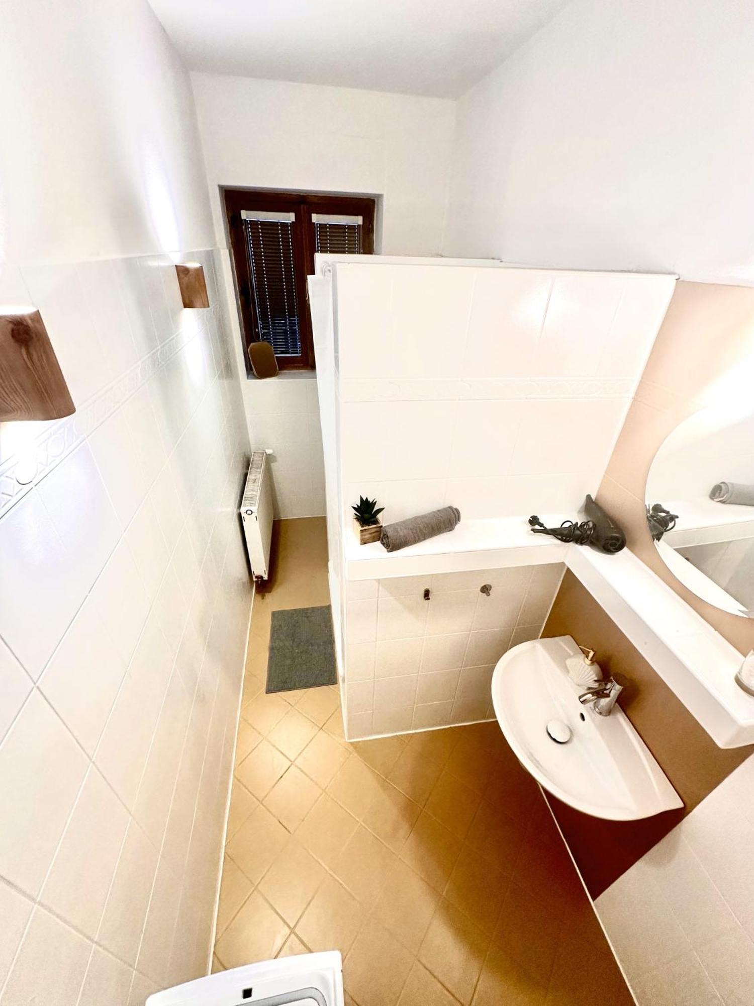 Apartment Kate - Old Town Bratislava Eksteriør bilde